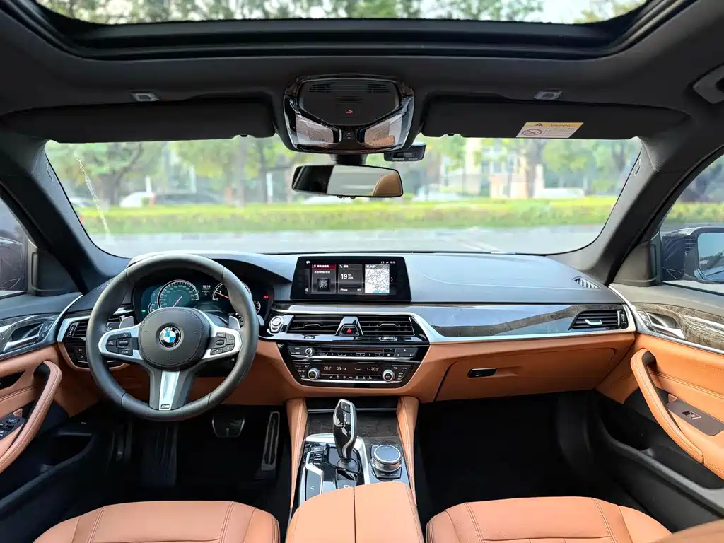 BMW 5 Series — миниатюра 8