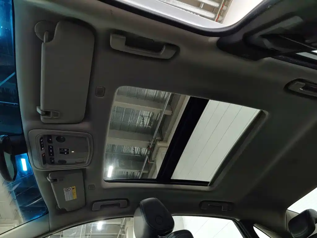 Cadillac XTS — миниатюра 14