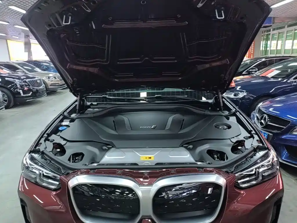 BMW iX3 — миниатюра 20