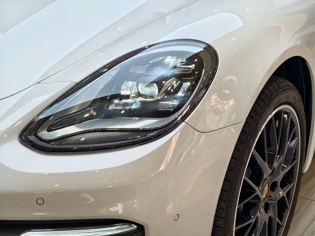 Porsche Panamera — миниатюра 23