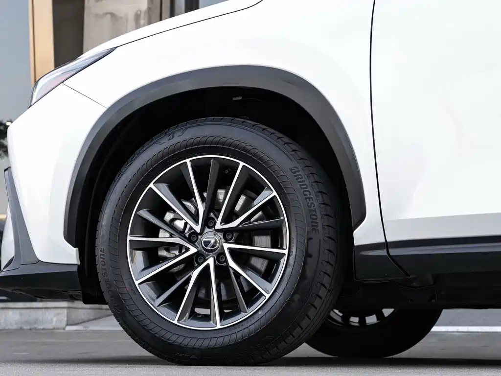 Lexus NX 2022 350h