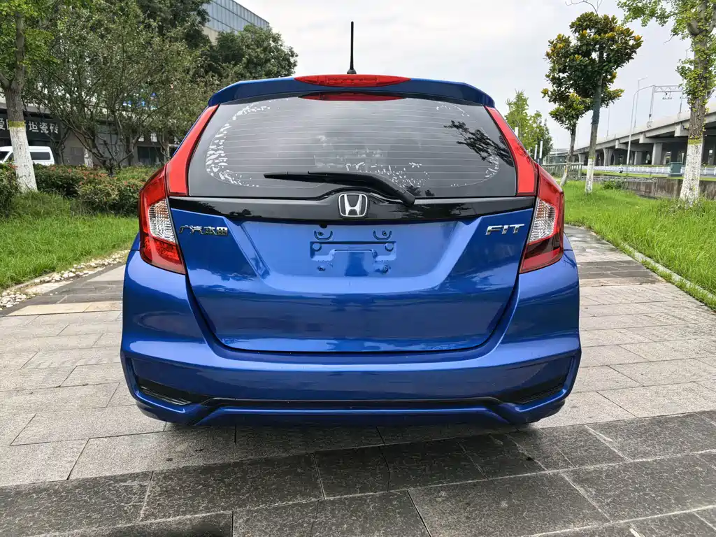 Honda Fit — миниатюра 9