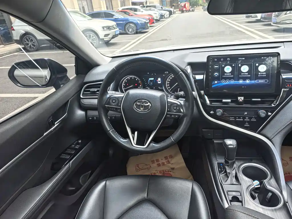 Toyota Camry 2021 2.0G Luxury