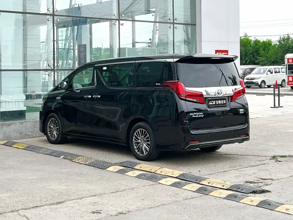 Toyota Alphard 2019 2.5L Luxury