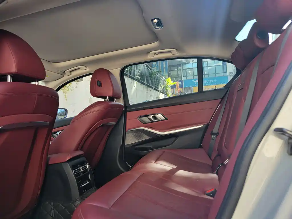 BMW 3 Series — миниатюра 10