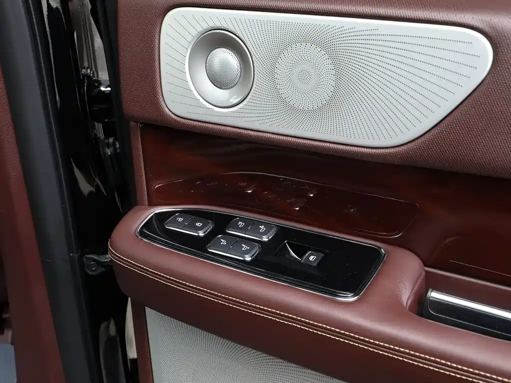 Lincoln Navigator — миниатюра 8