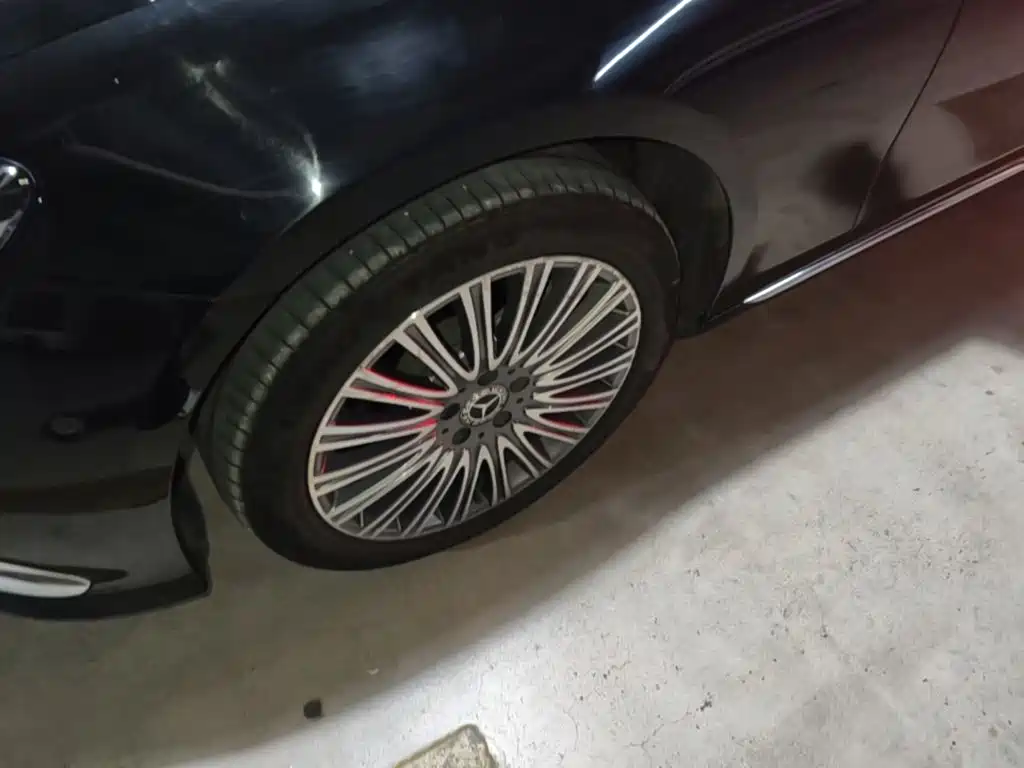Mercedes-Benz E-Class — миниатюра 23