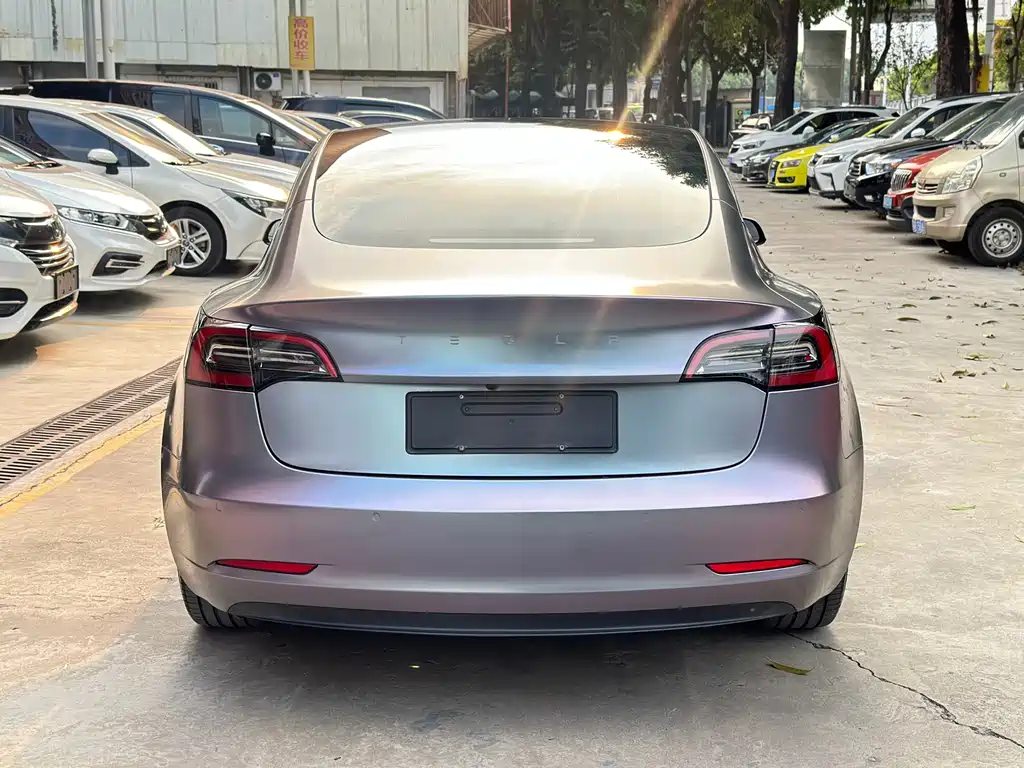 Tesla Model 3 — миниатюра 11