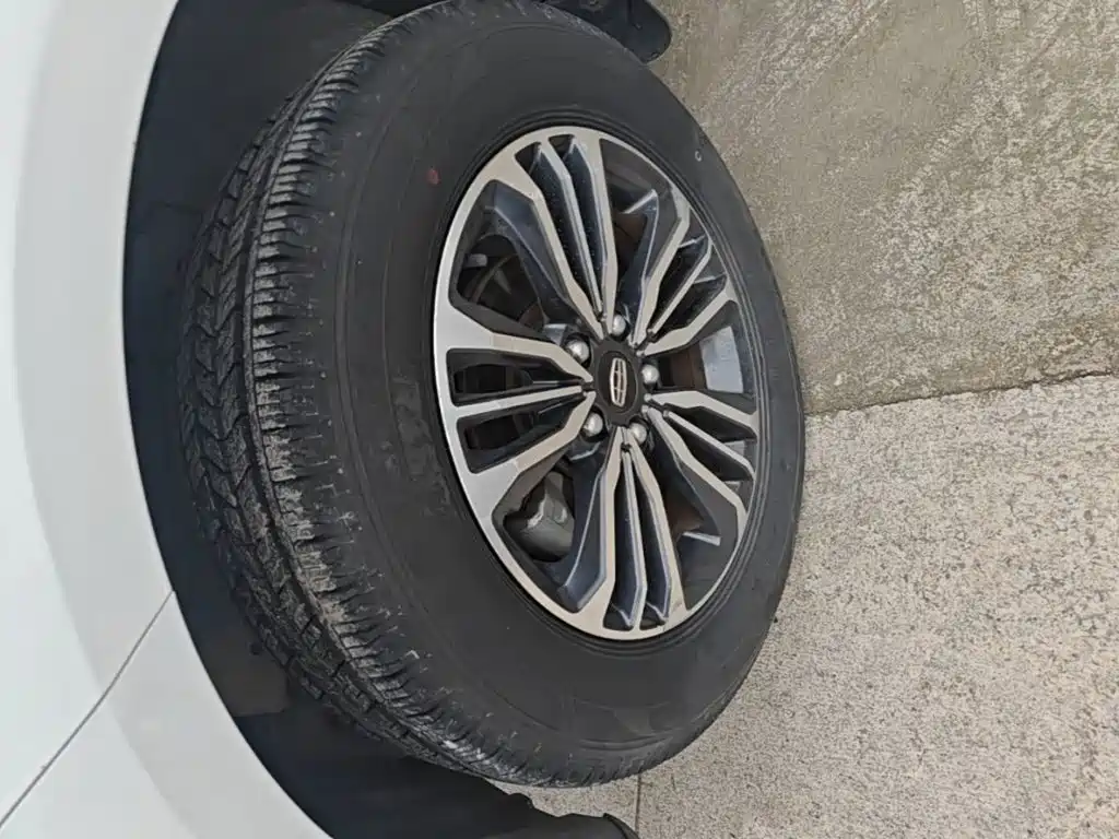 Geely Vision X6 — миниатюра 23