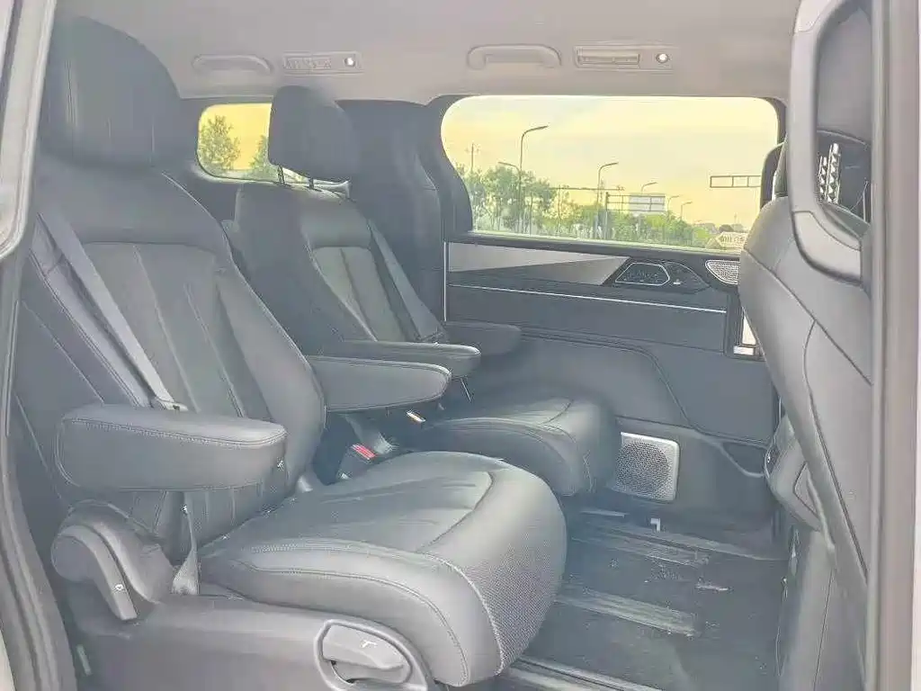 BYD M9 — миниатюра 7