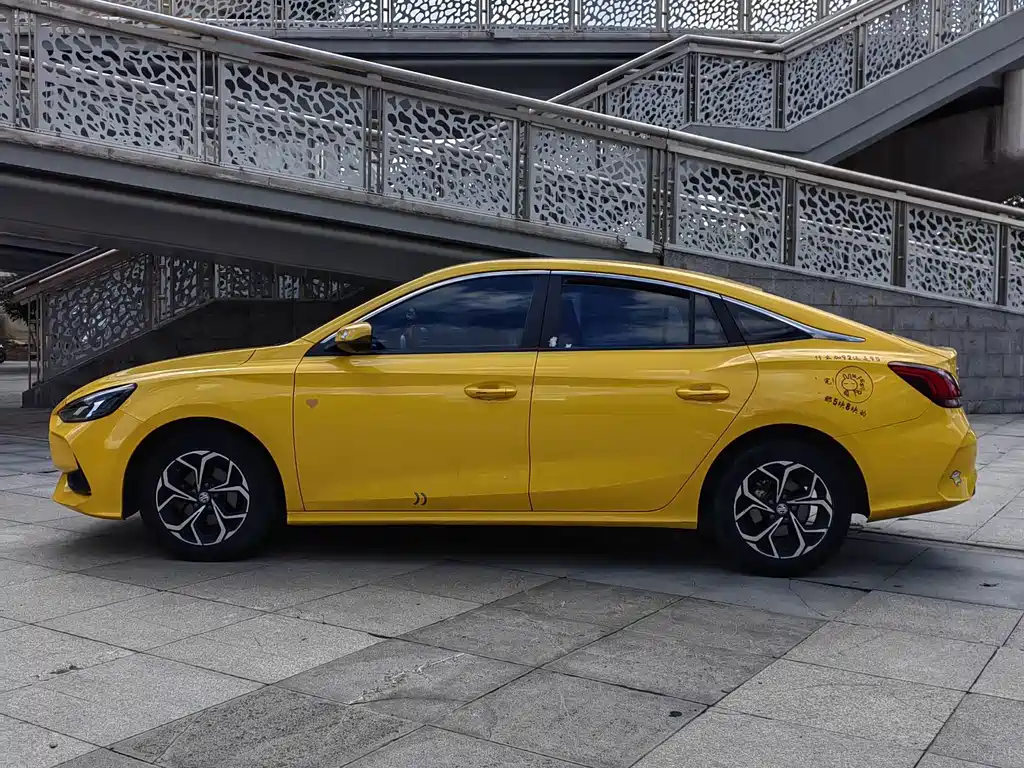 MG MG5 — миниатюра 2