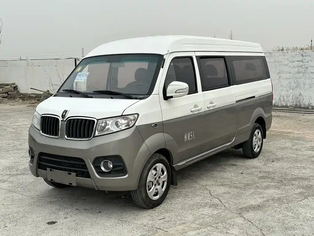 Jinbei Hiace X30L 2017