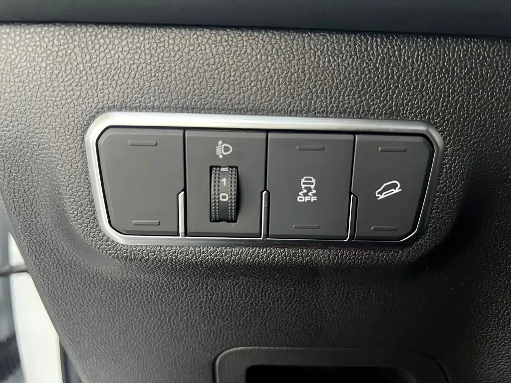 Haval M6 — миниатюра 14