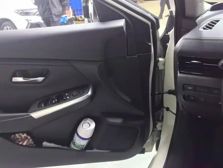 Nissan Sylphy — миниатюра 7