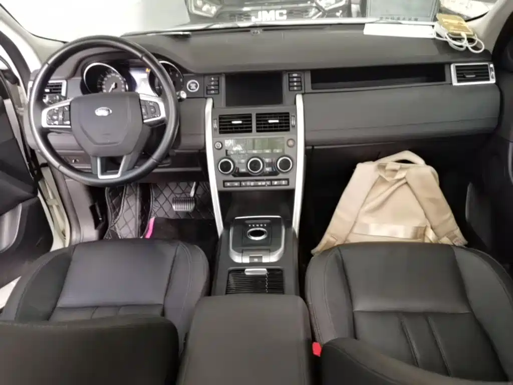 Land Rover Discovery Sport — миниатюра 10