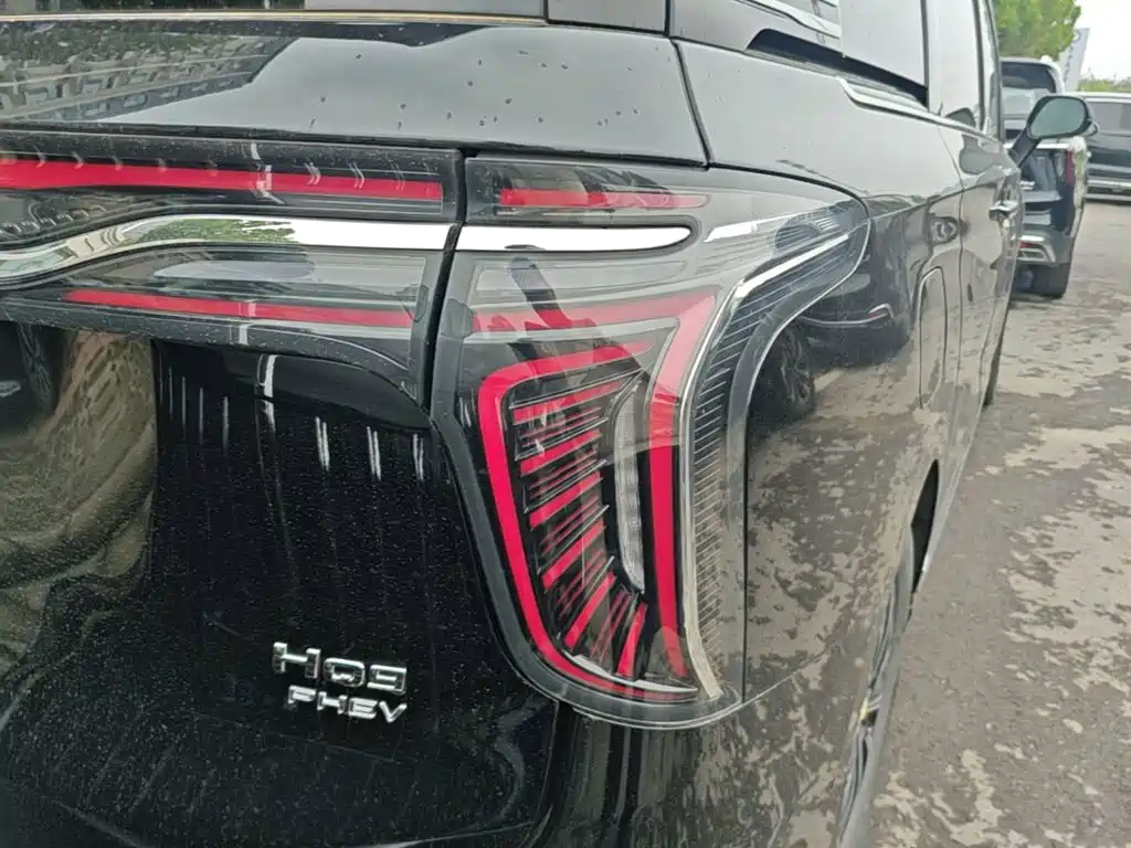 Hongqi Hongqi HQ9 PHEV — миниатюра 8