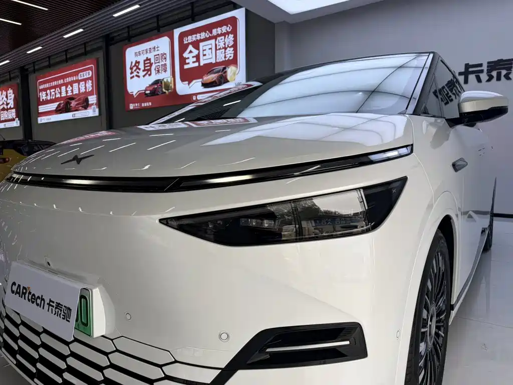 XPeng X9 — миниатюра 7