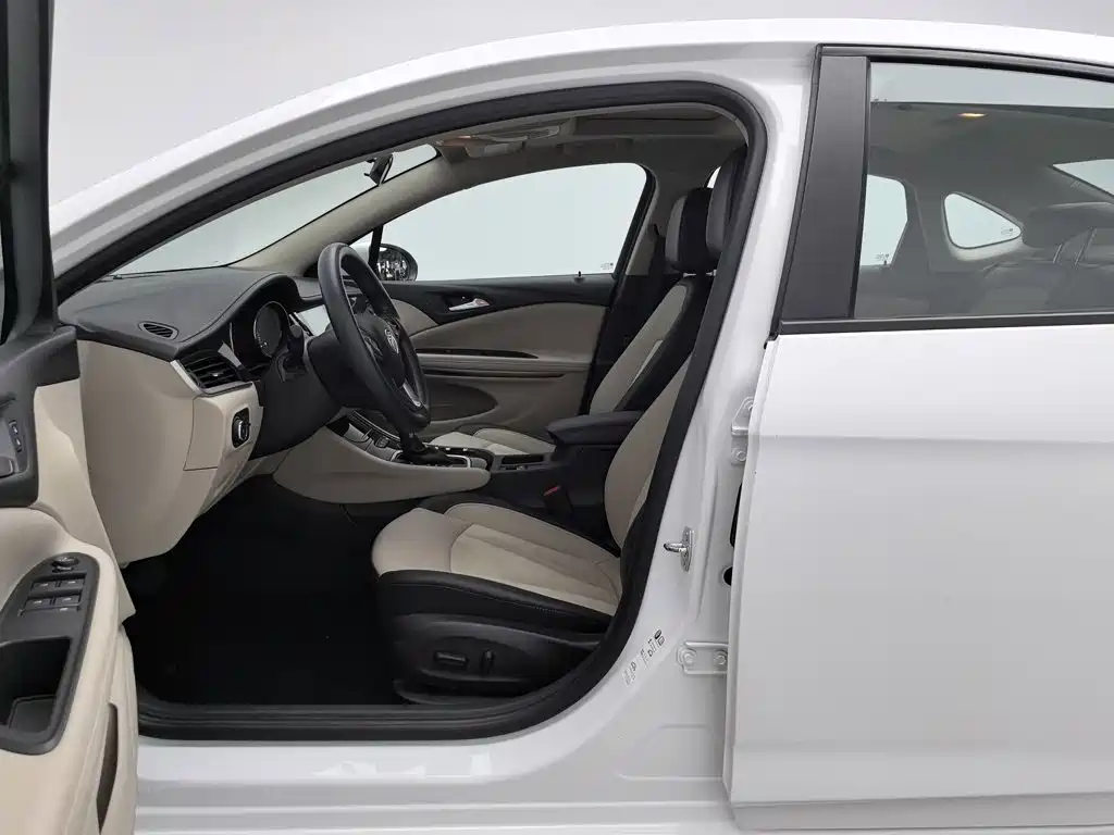 Buick Verano — миниатюра 10