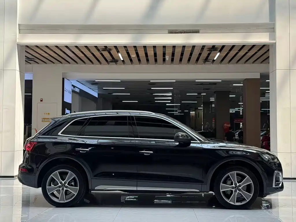 Audi Q5L — миниатюра 4