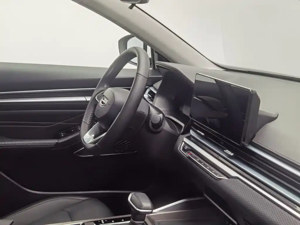 Geely Emgrand — миниатюра 22