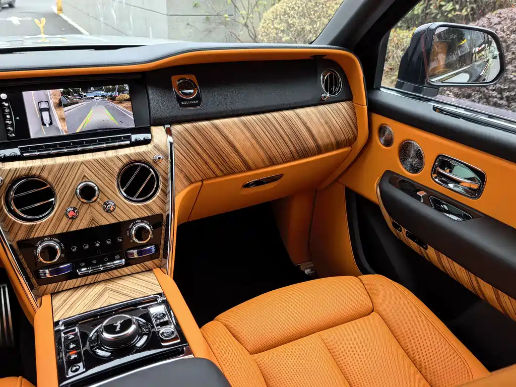 ROLLS-ROYCE CULLINAN