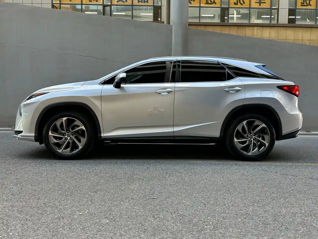 Lexus RX — миниатюра 3