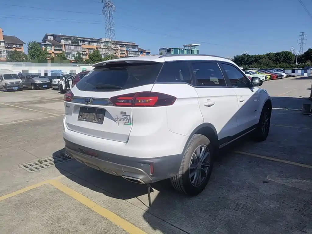 Geely Boyue — миниатюра 7