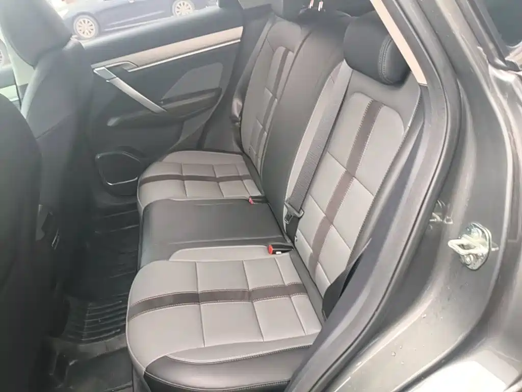 Geely Binyue — миниатюра 17