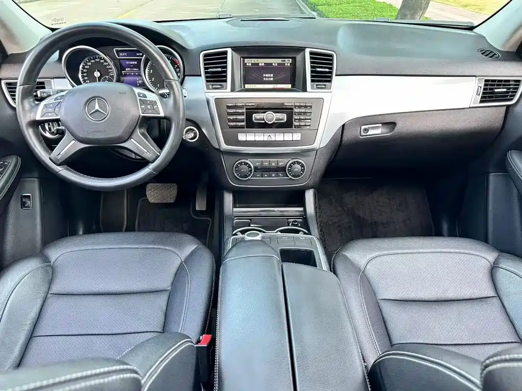 Mercedes-Benz M-Class — миниатюра 7