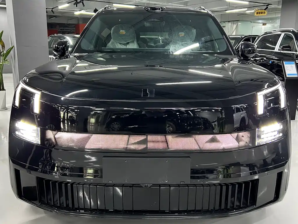 Lynk & Co 900 2025 2.0T Ultra 6 мест