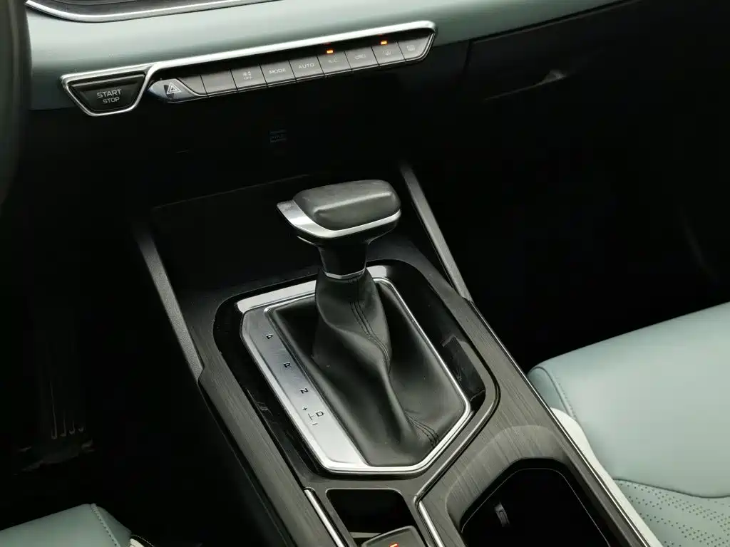 Geely Emgrand S — миниатюра 13