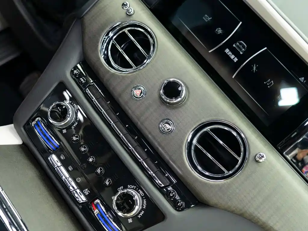 Rolls-Royce Ghost — миниатюра 26