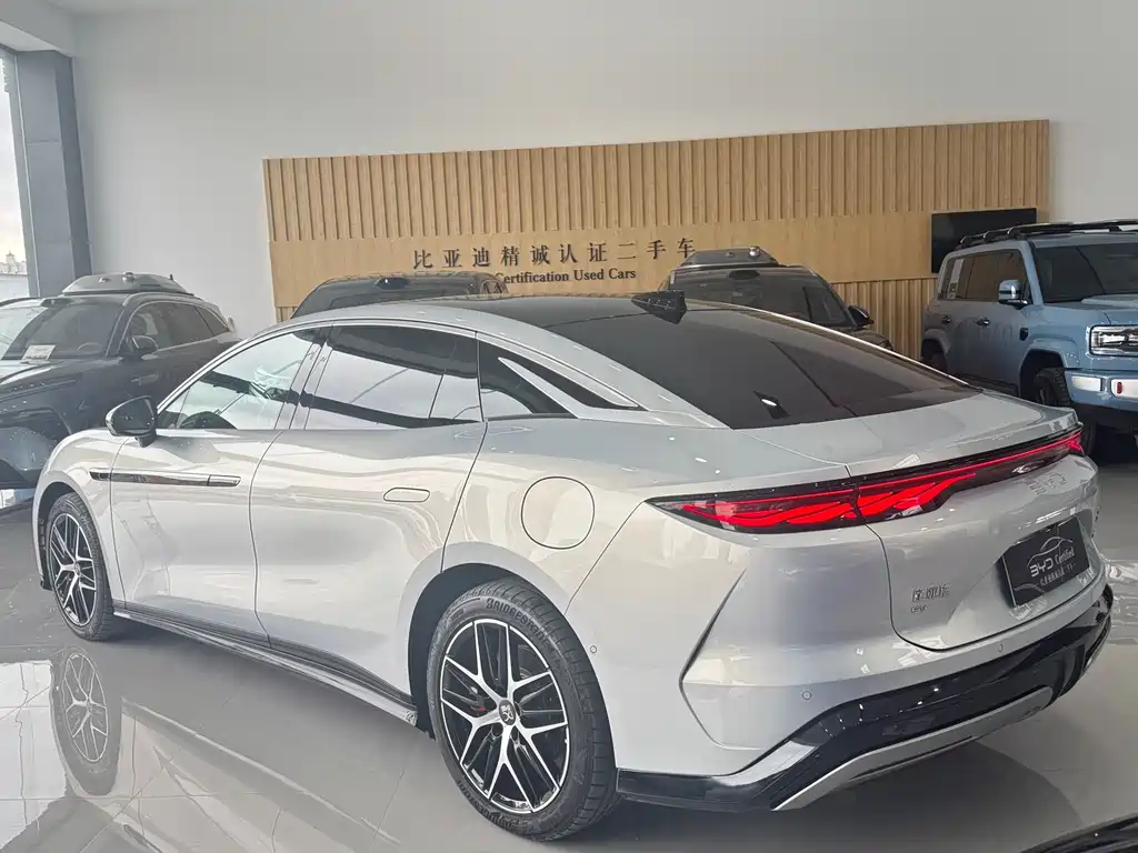 BYD Han L 2025 EV Flagship