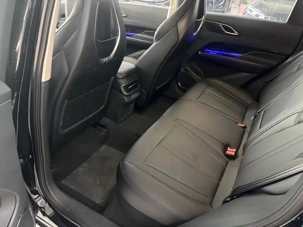 Hongqi HONGQI HS3 PHEV