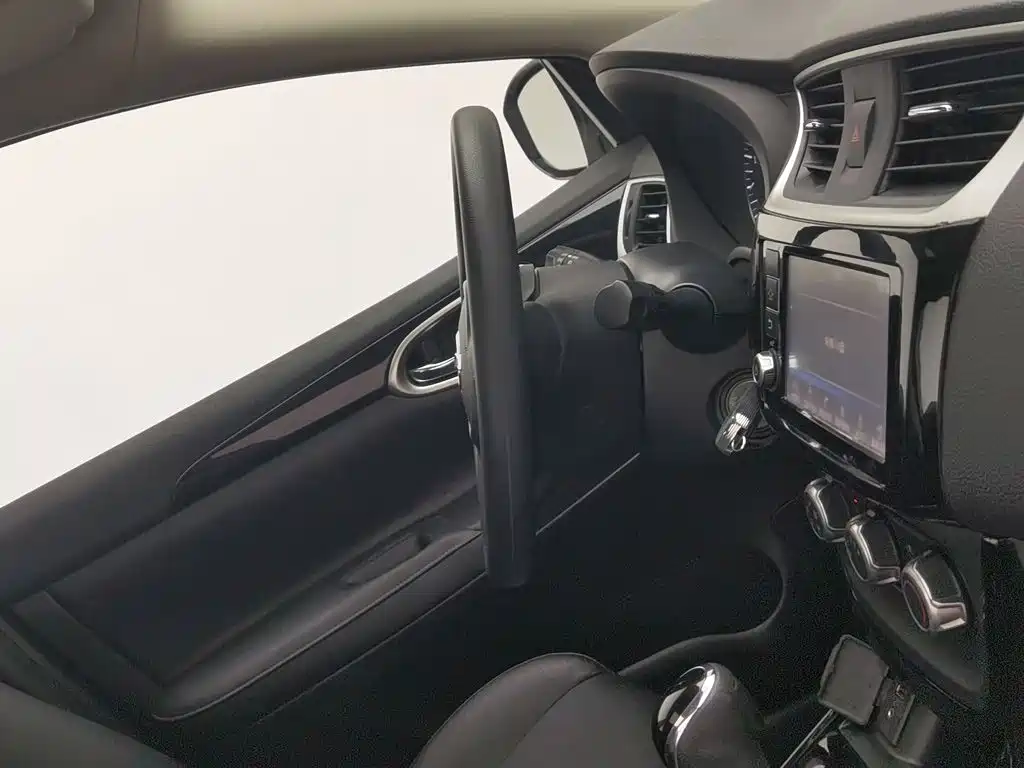 Nissan Sylphy — миниатюра 22