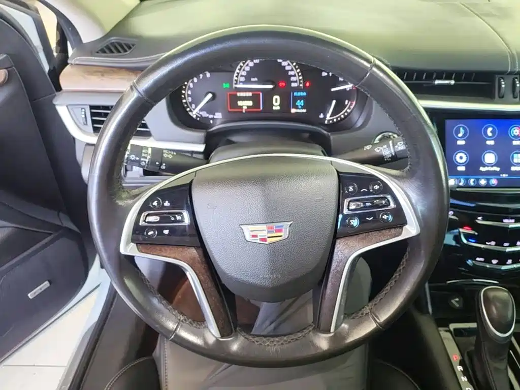 Cadillac XTS — миниатюра 11