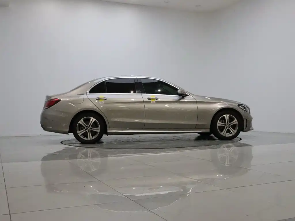 Mercedes-Benz C-Class — миниатюра 7