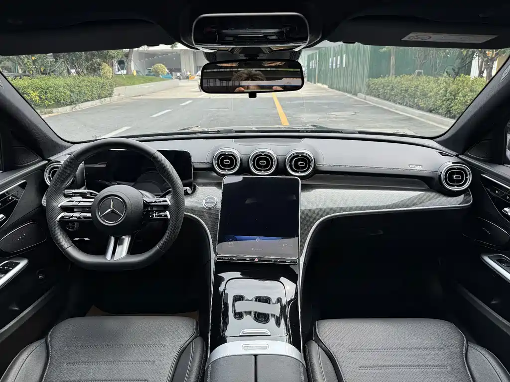 Mercedes-Benz C-Class — миниатюра 14