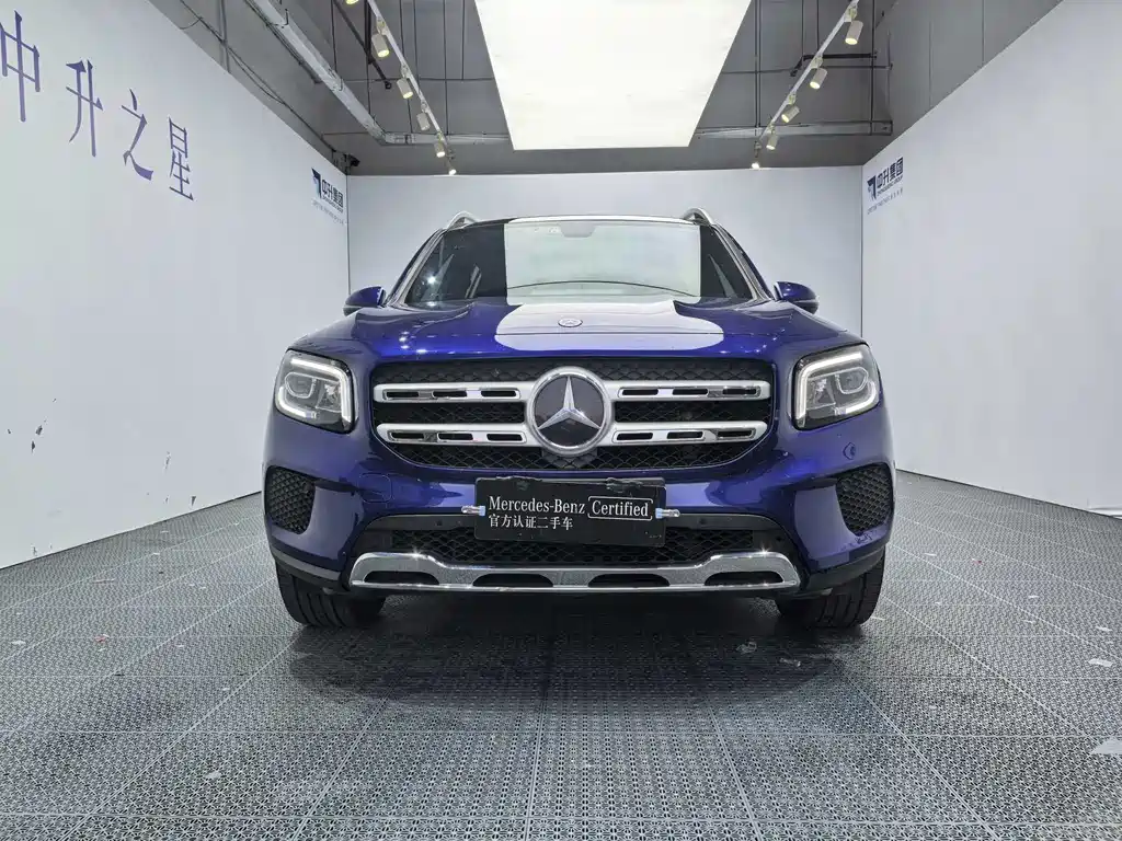 MERCEDES-BENZ GLB