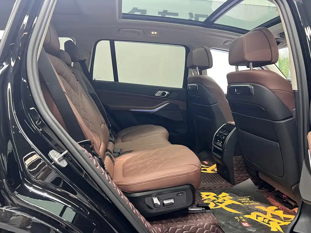 BMW X7 — миниатюра 16