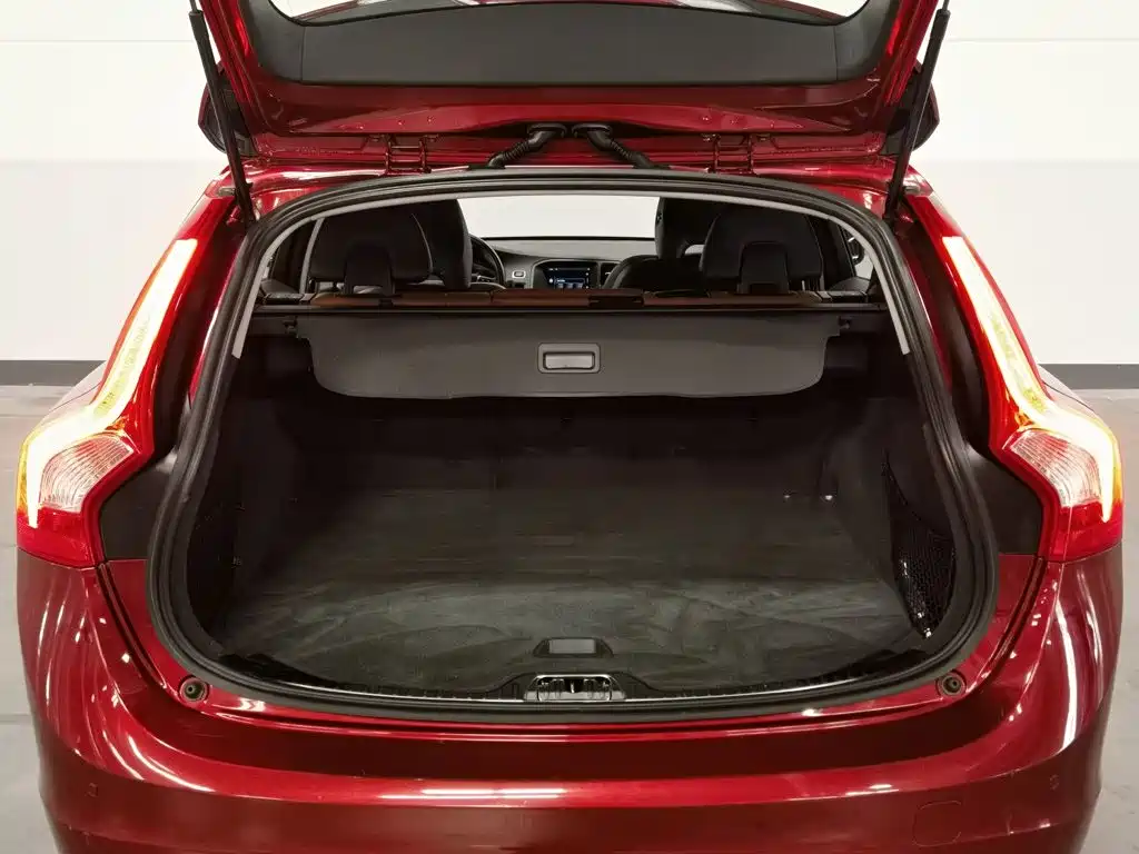 Volvo V60 — миниатюра 16