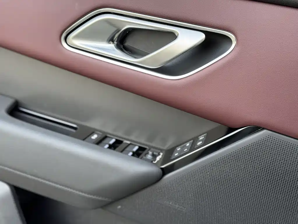 Land Rover Range Rover Velar 2025 Dynamic HSE