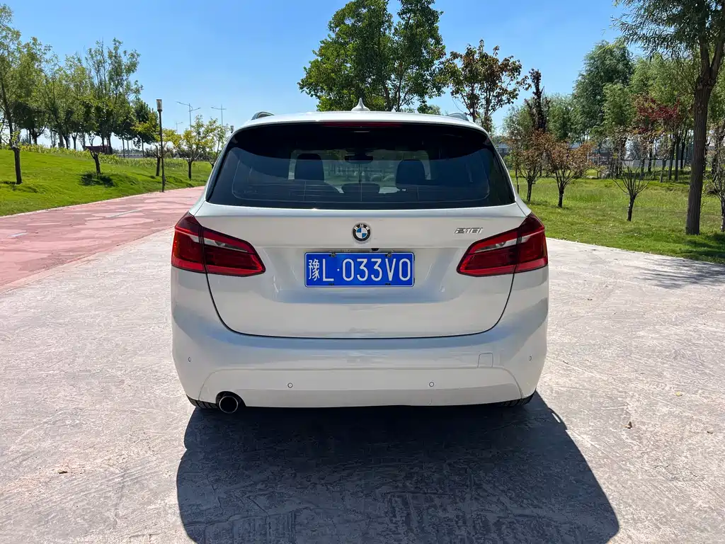 BMW 2 Series Active Tourer — миниатюра 5
