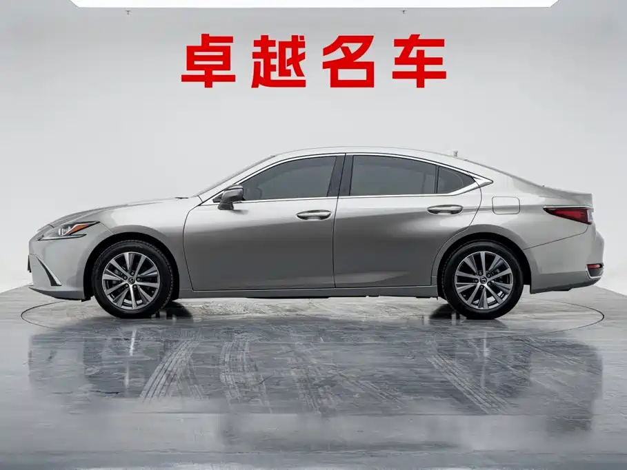 Lexus ES — миниатюра 7