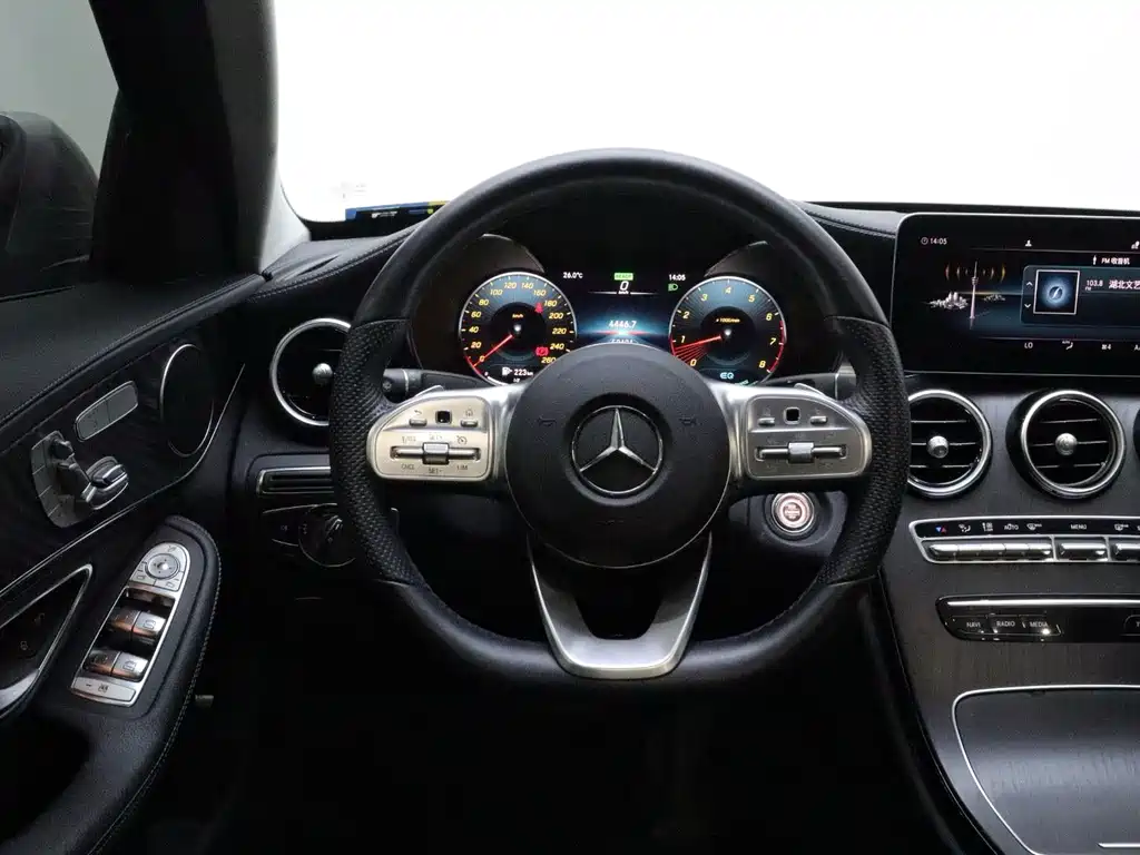 Mercedes-Benz C-Class — миниатюра 16