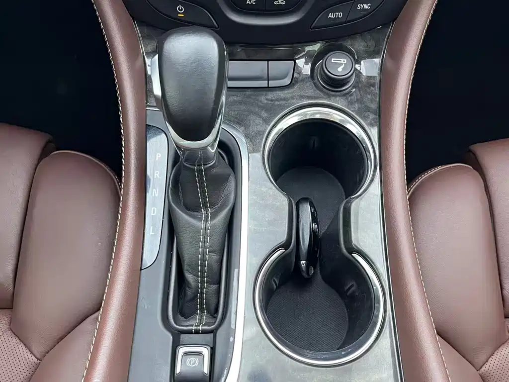 Buick Envision Plus — миниатюра 12