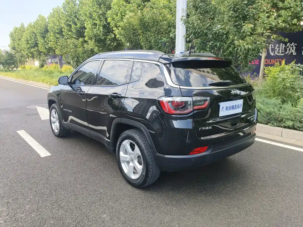 Jeep Compass — миниатюра 9