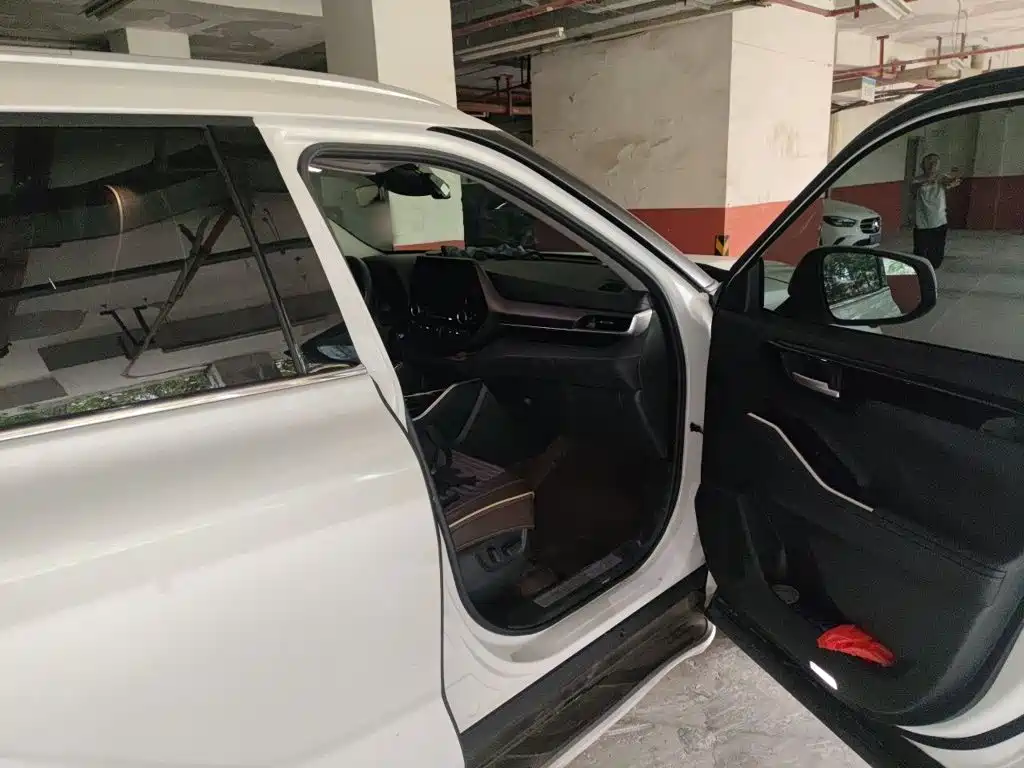 Toyota Highlander — миниатюра 20