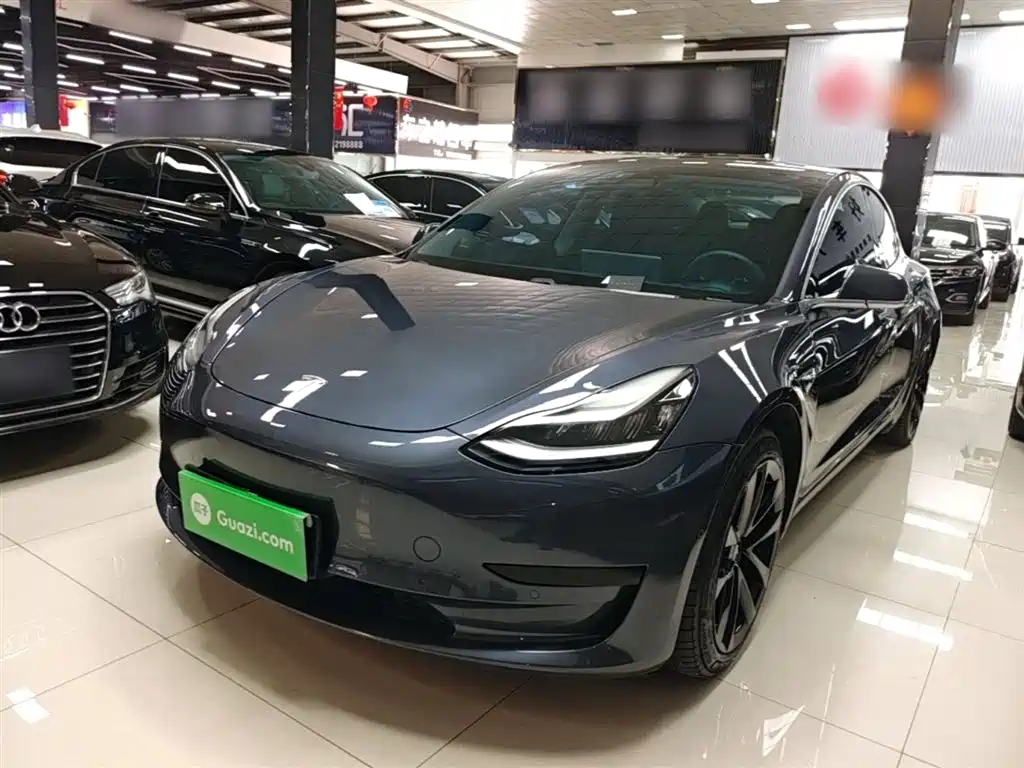 Tesla Model 3 2020