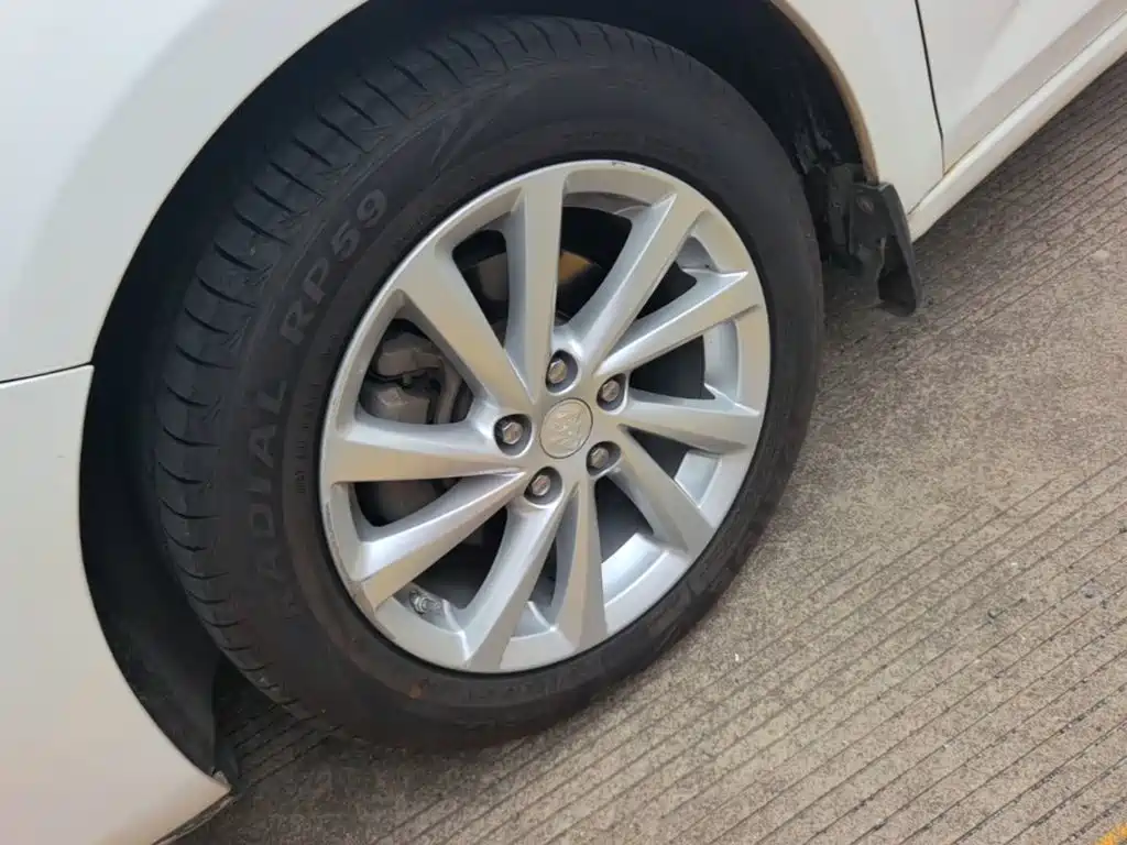 Buick Verano — миниатюра 23